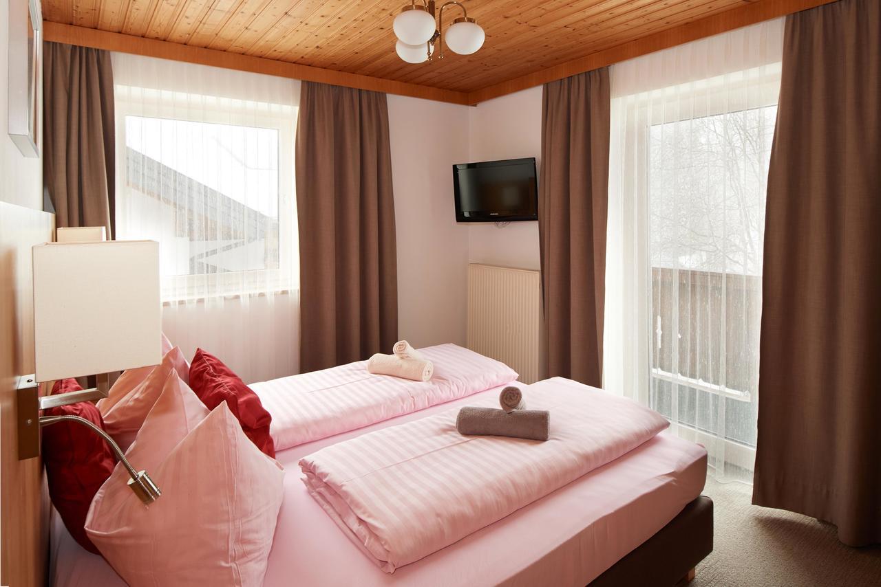 Apartments Neue Post フィルツモース エクステリア 写真